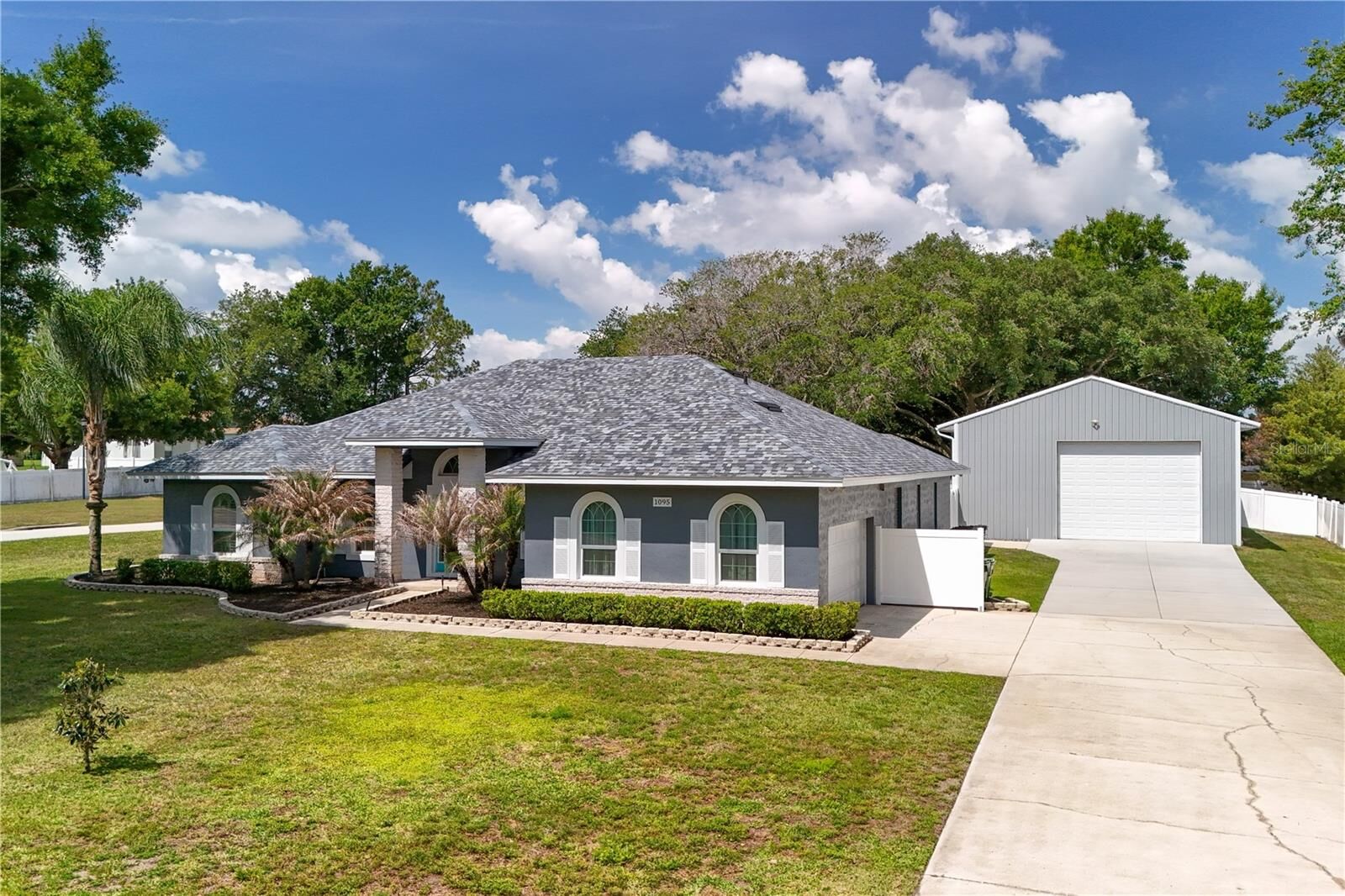 Property Photo:  1095 W Lake Hamilton Drive  FL 33881 