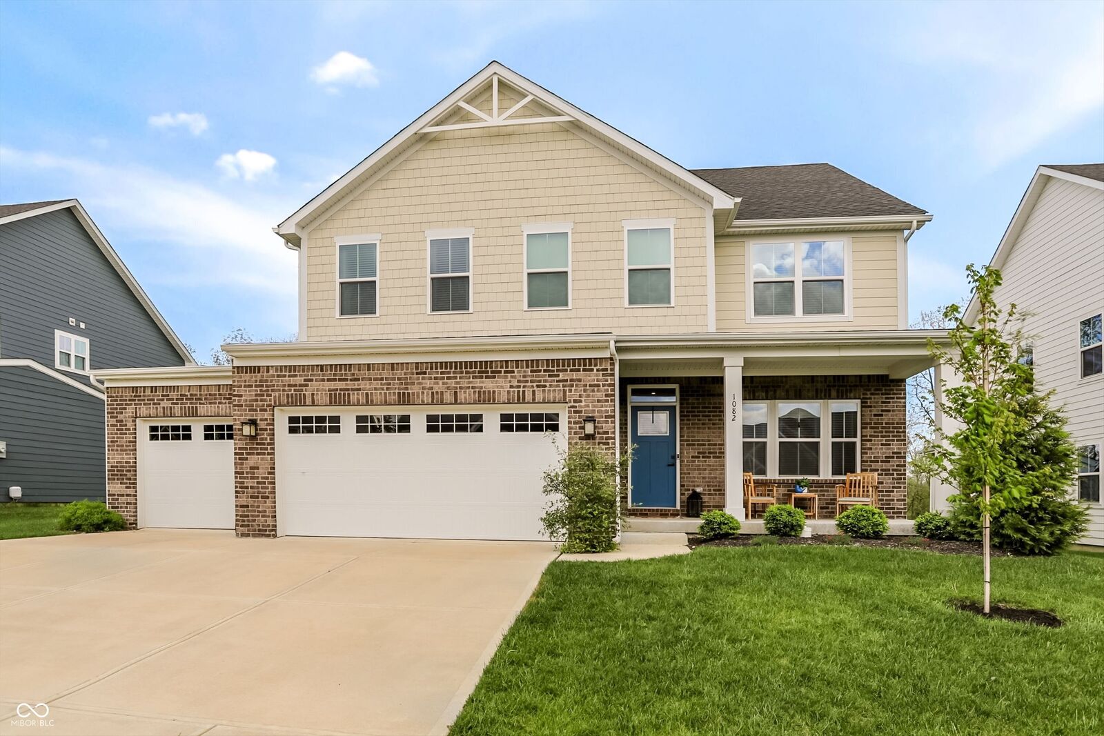 Property Photo:  1082 Woodglen Drive  IN 46074 