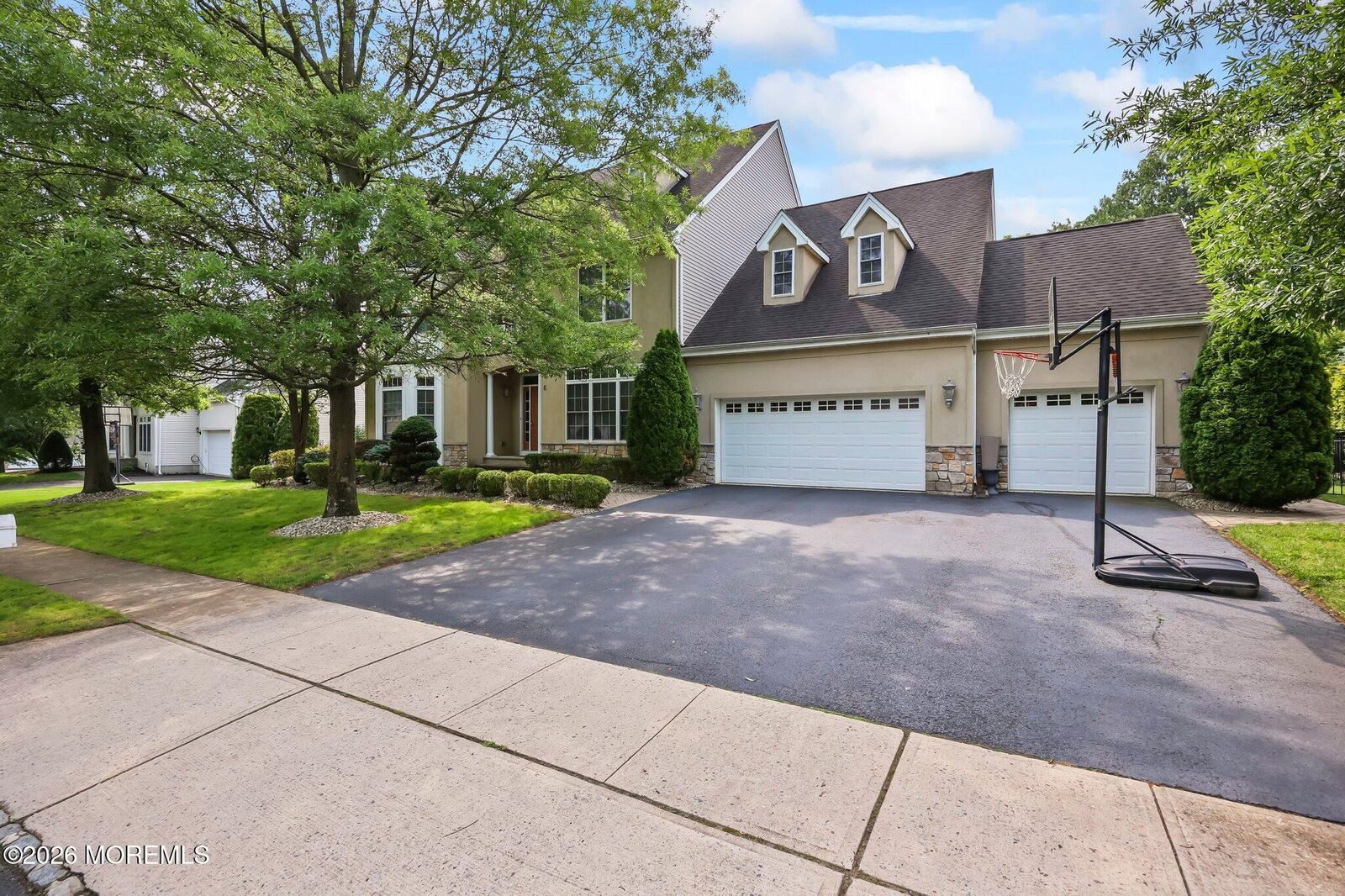 Property Photo:  6 Huggins Lane  NJ 07726 