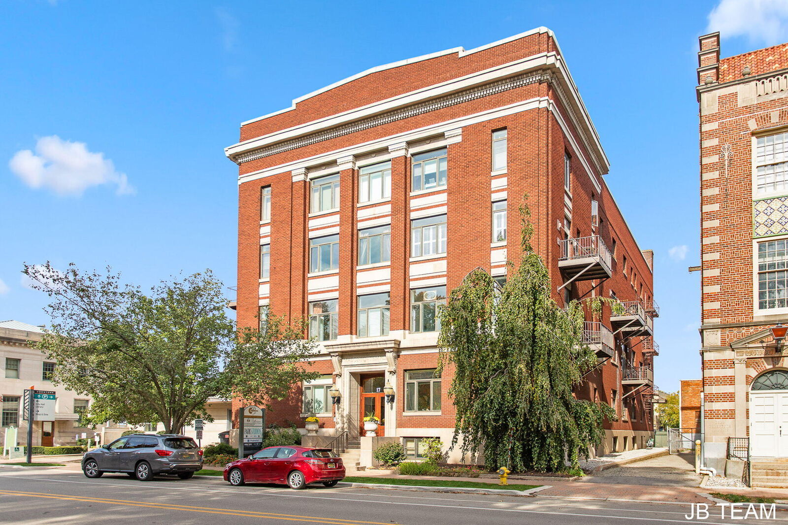 Property Photo:  17 W 10th Street  MI 49423 