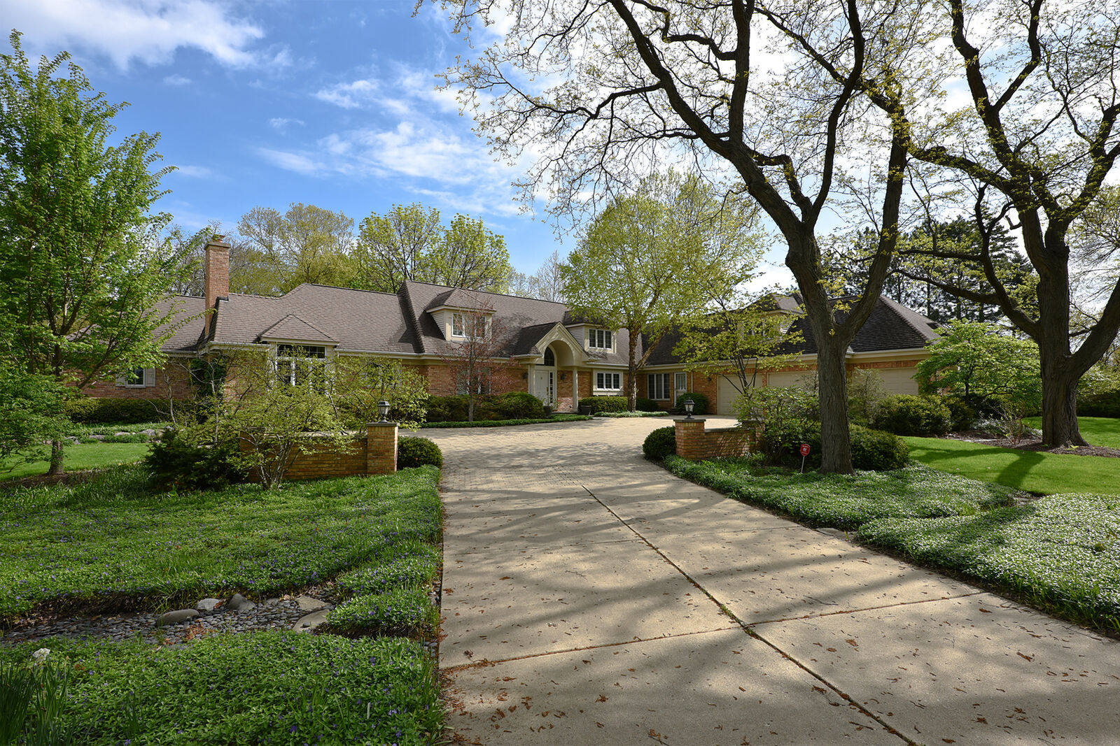 Property Photo:  1712 Pheasant Trail  IL 60067 