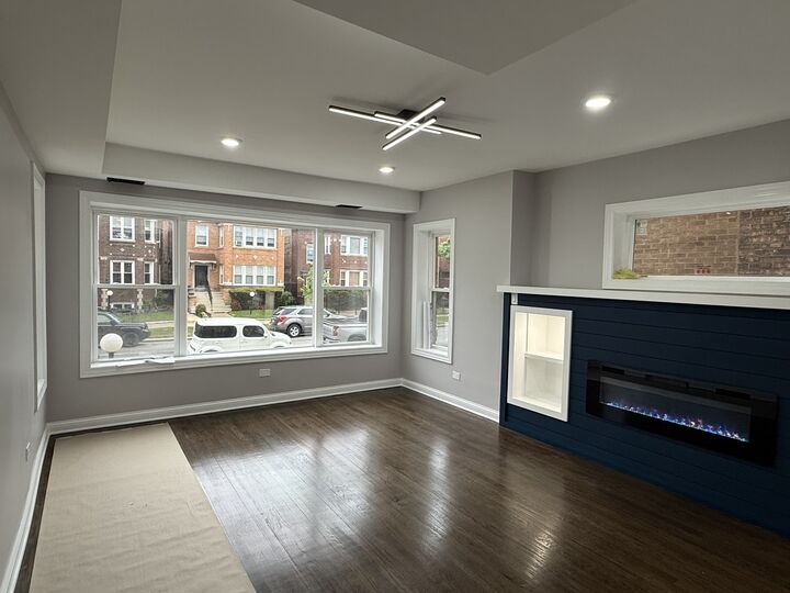 Property Photo:  7932 S Champlain Avenue  IL 60619 