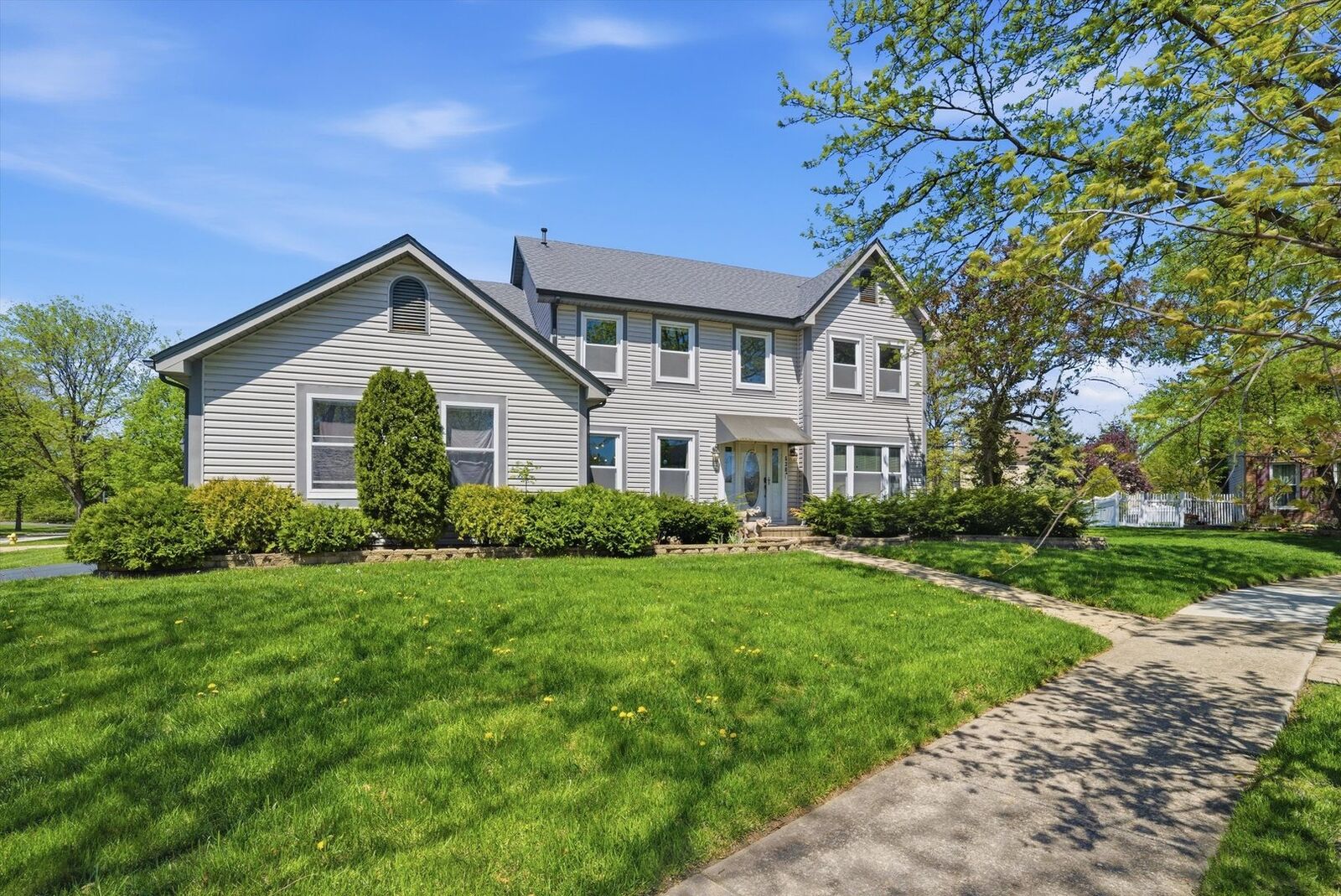 Property Photo:  638 Anne Court  IL 60440 