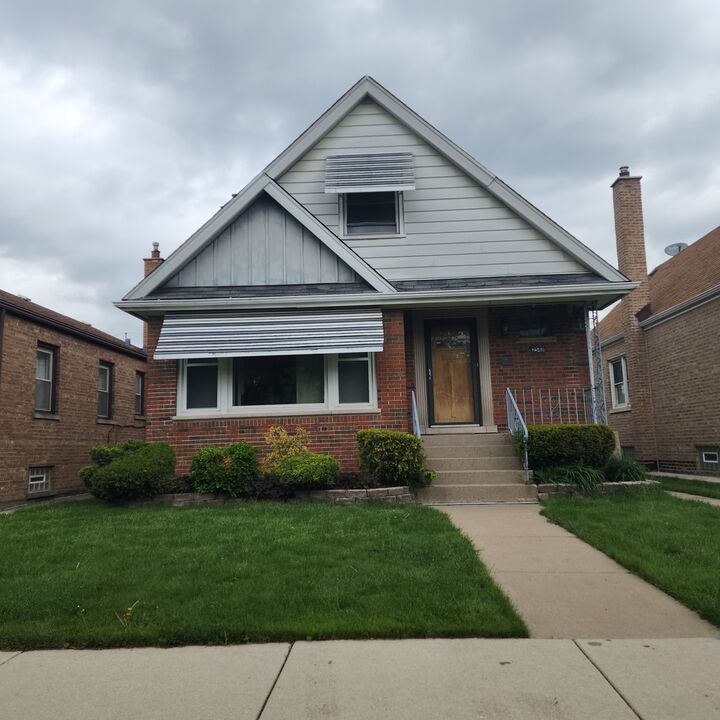 Property Photo:  2548 W 118 Street  IL 60655 