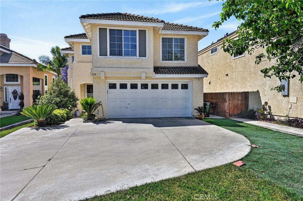Property Photo:  818 Amber Oaks  CA 91767 