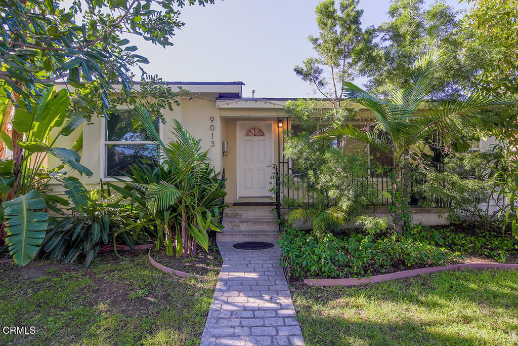 Property Photo:  9013 Hornby Avenue  CA 90603 