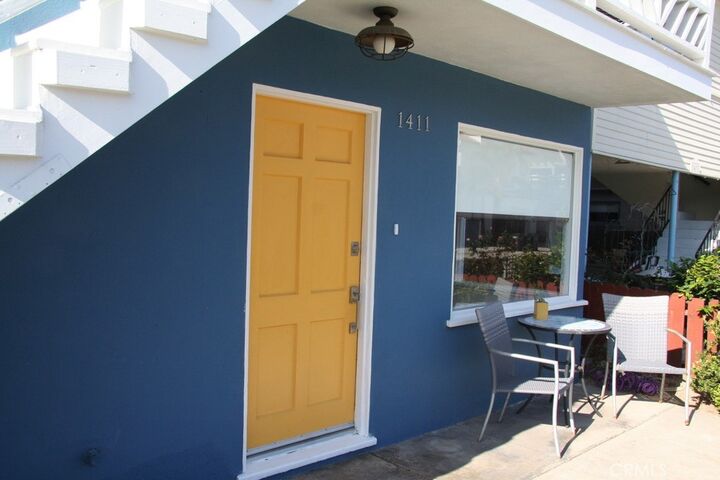Property Photo:  1411 W Bay Avenue  CA 92661 