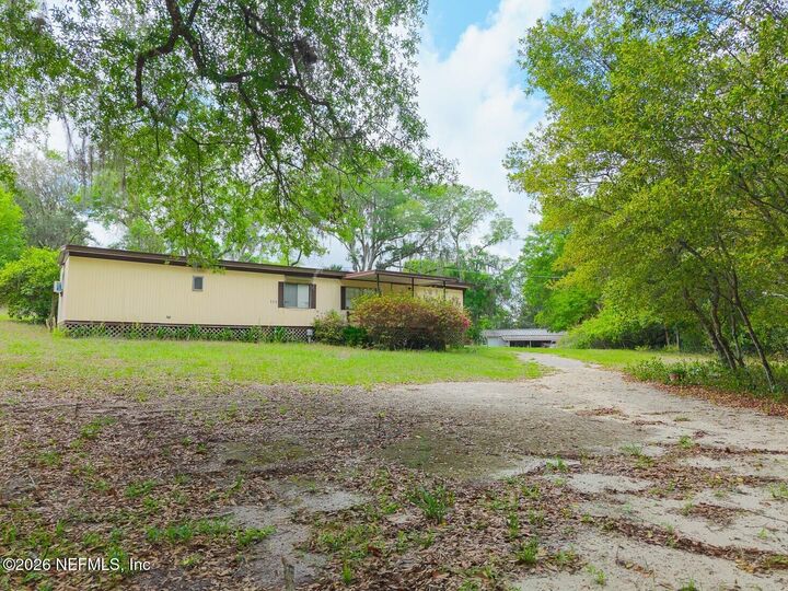 Property Photo:  111 Palmer Avenue  FL 32181 