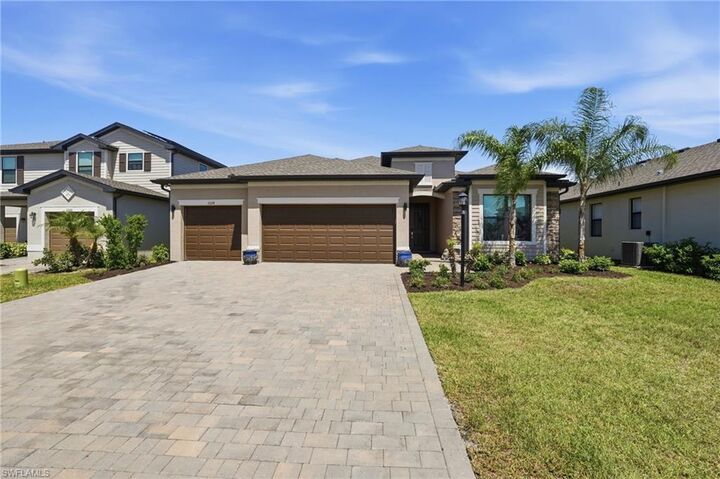 Property Photo: 3324 Altimira Dr FL 33905