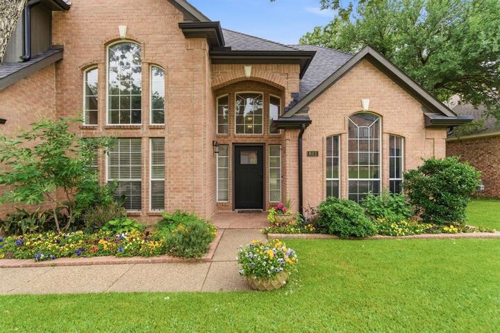 Property Photo:  803 Woodside Court  TX 75077 