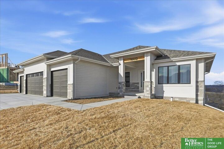 Property Photo:  5507 S 201st Street  NE 68135 