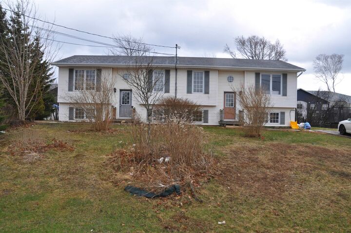 Property Photo: 58-60 Lowther Drive PE C0A 1H0