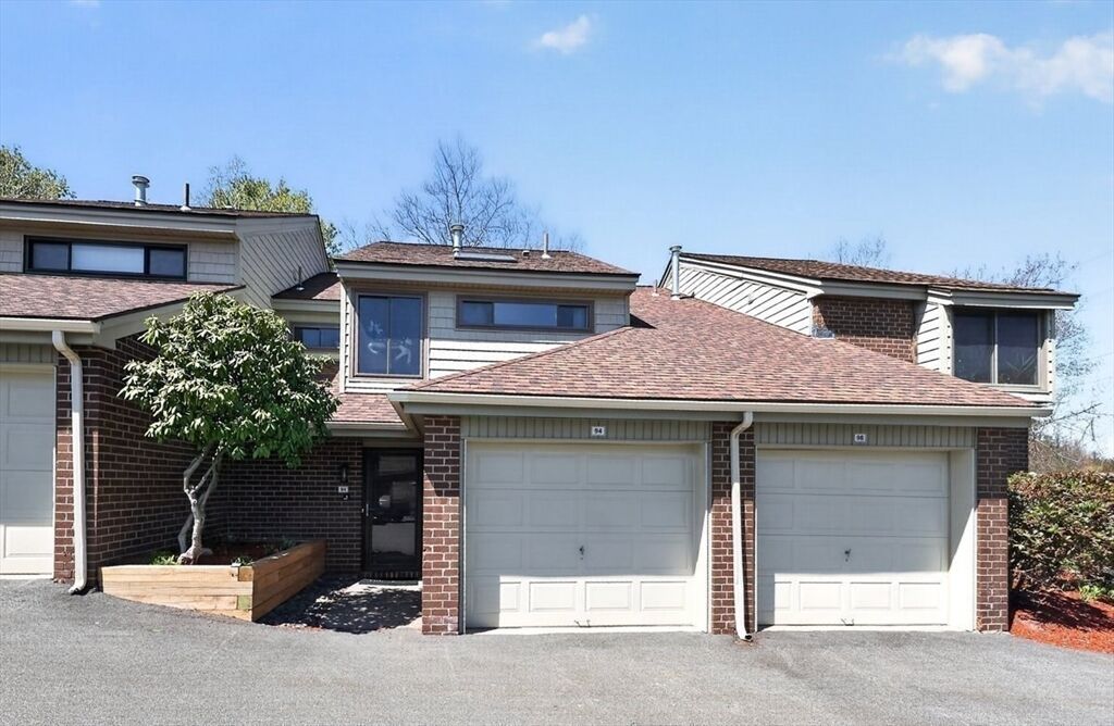 Property Photo:  94 Cottonwood Dr 94  MA 02072 
