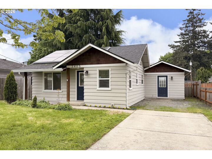 Property Photo:  3405 E 21st St  WA 98661 