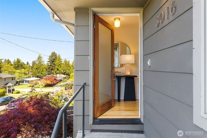 Property Photo:  3016  50th Avenue SW  WA 98116 