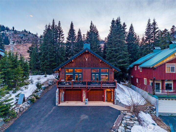 Property Photo:  50  Summit Way  WA 98068 