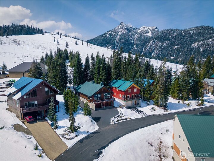 Property Photo:  50  Summit Way  WA 98068 