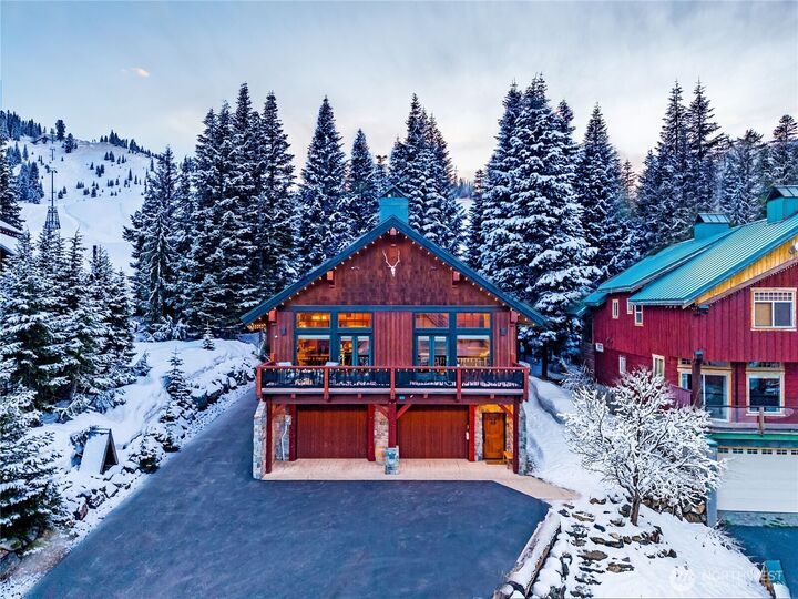 Property Photo:  50  Summit Way  WA 98068 