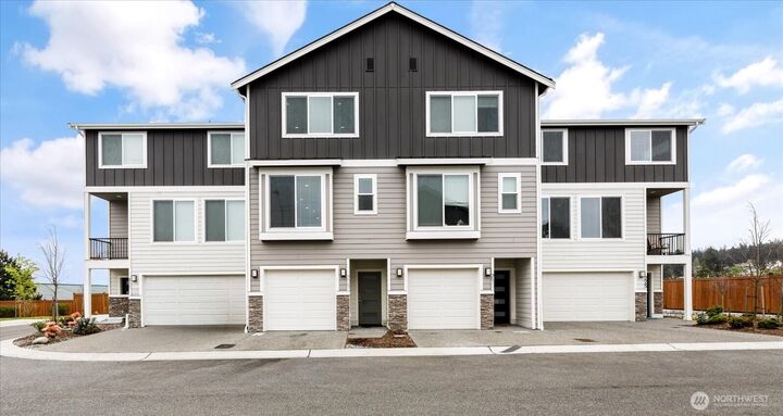 Property Photo:  205 SW 4th Lane  WA 98277 