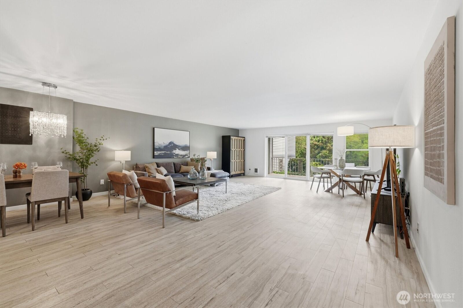 Property Photo:  13259  15th Avenue NE B7  WA 98125 