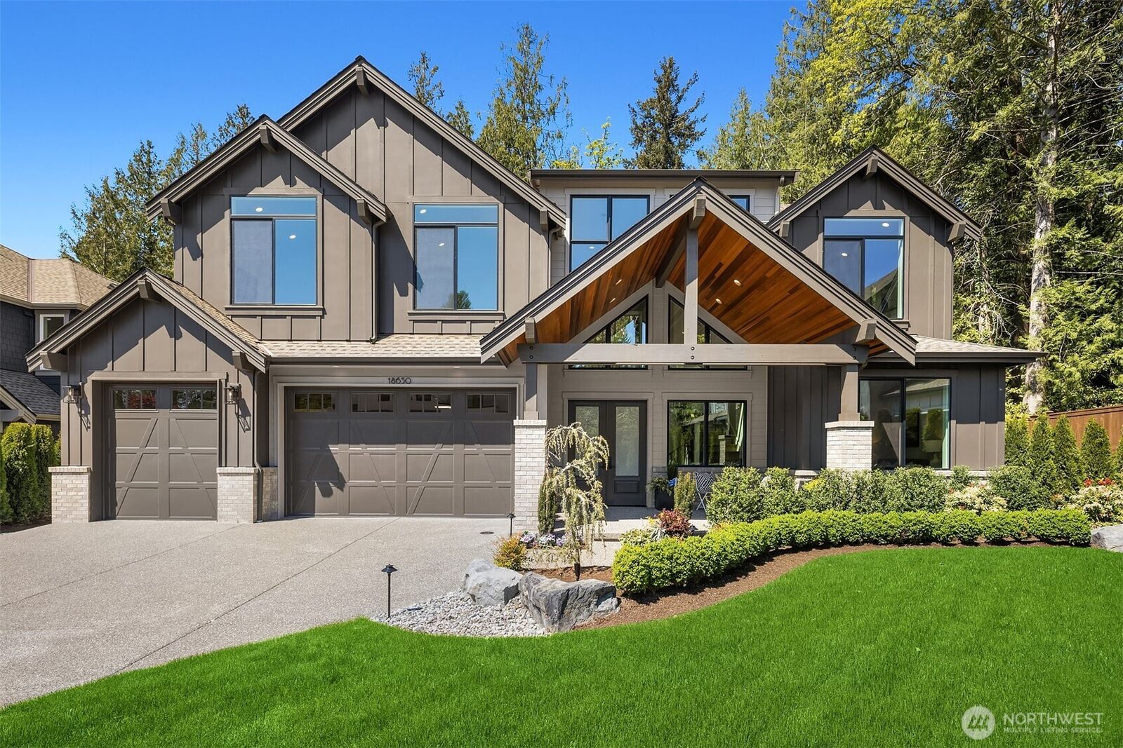 Property Photo:  18650 NE 53rd Street  WA 98052 