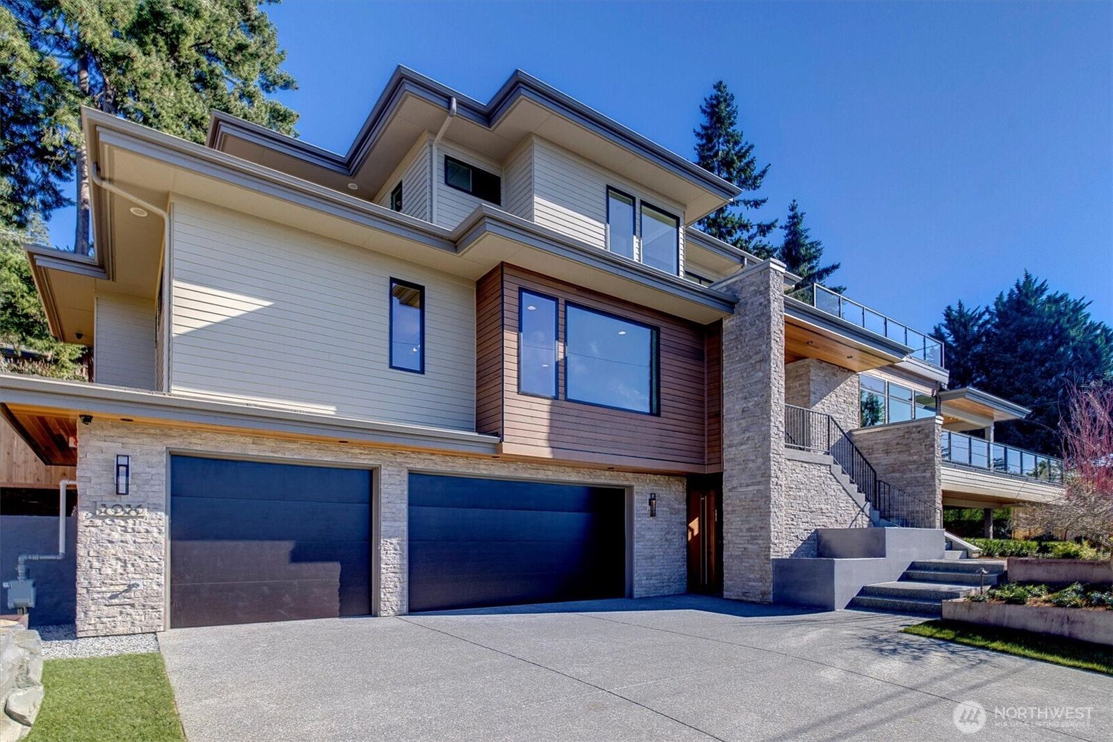 Property Photo:  3036  67th Avenue SE  WA 98040 