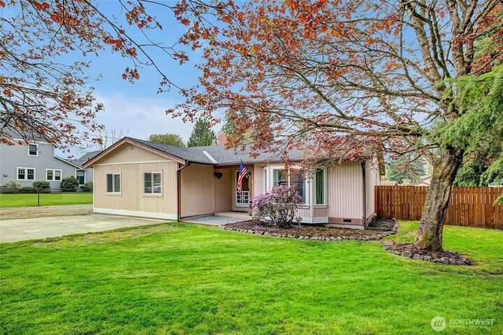 Property Photo:  5617  322nd Avenue NE  WA 98014 