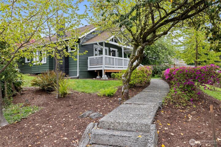 Property Photo:  1054  Central Street SE  WA 98501 