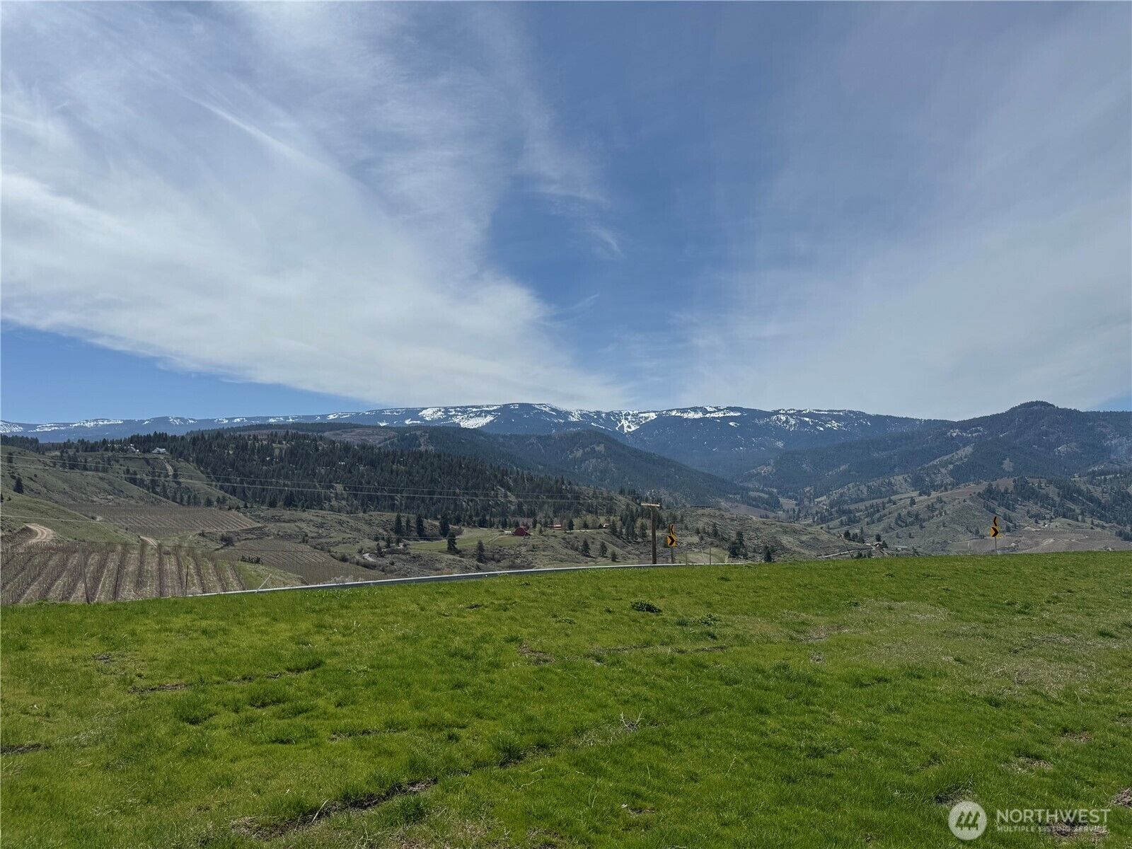 Property Photo:  2  Wenatchee Heights Road  WA 98801 