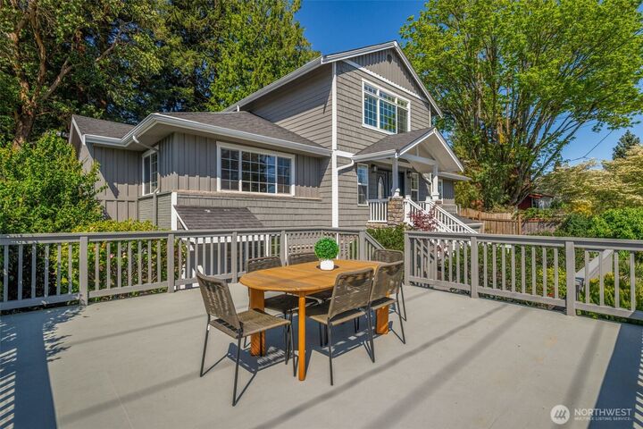 Property Photo:  7021  20th Avenue NE  WA 98115 