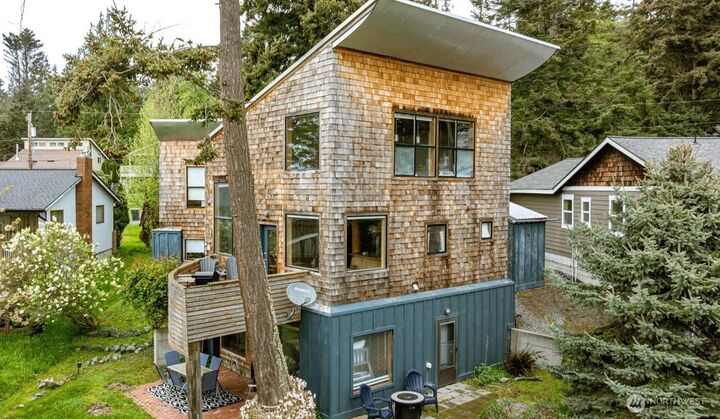 Property Photo:  1060  Halsey Drive  WA 98239 