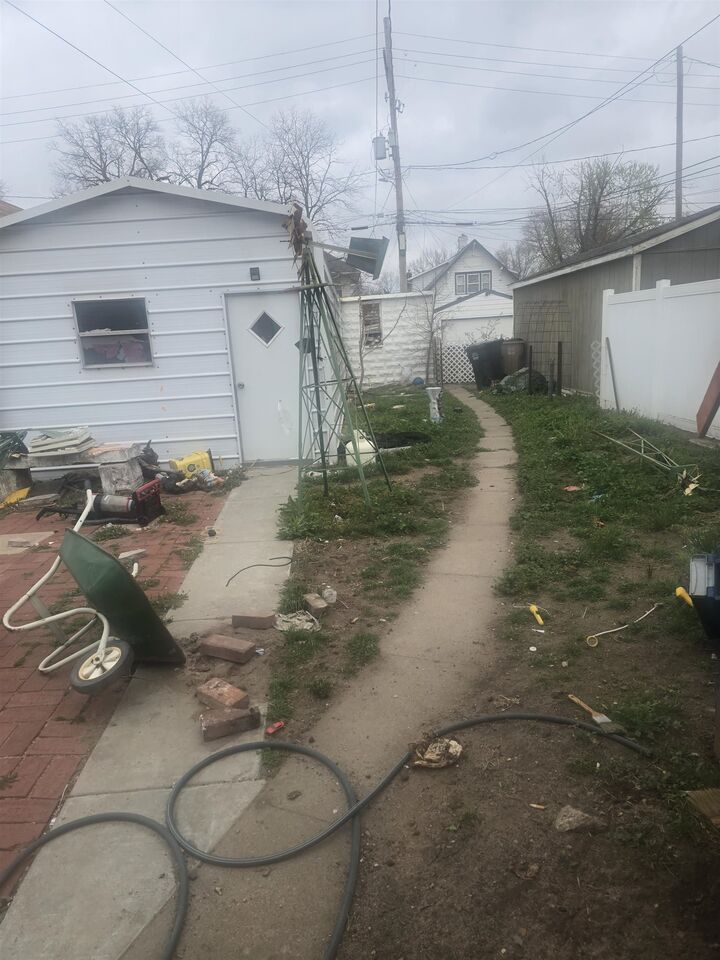 Property Photo:  222 E 5th  KS 67501 
