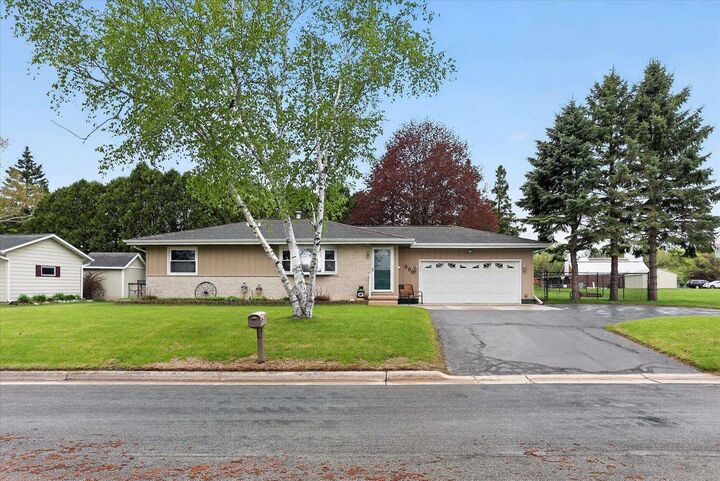 Property Photo:  300 Prairie Avenue  WI 53551 