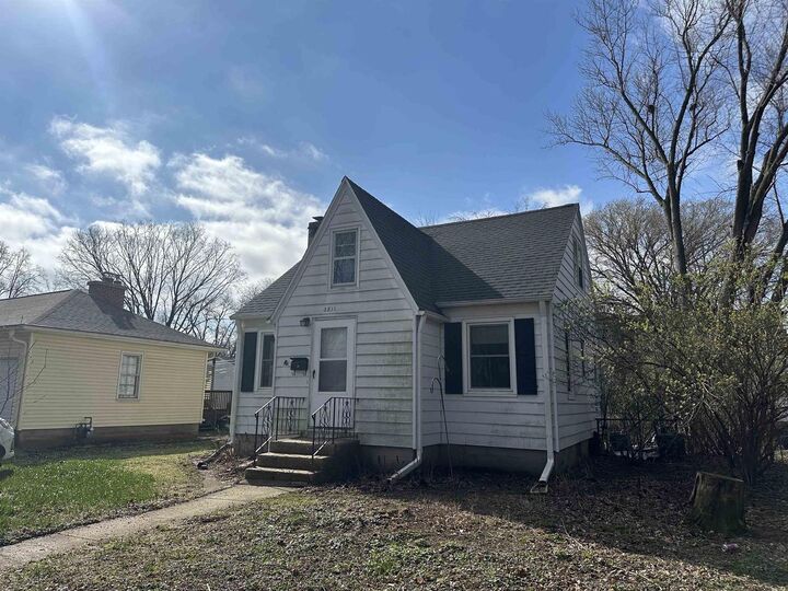 Property Photo:  2811 Hoard Street  WI 53704 