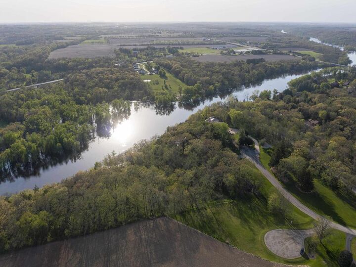Property Photo: 1 Bunny Trail WI 53545