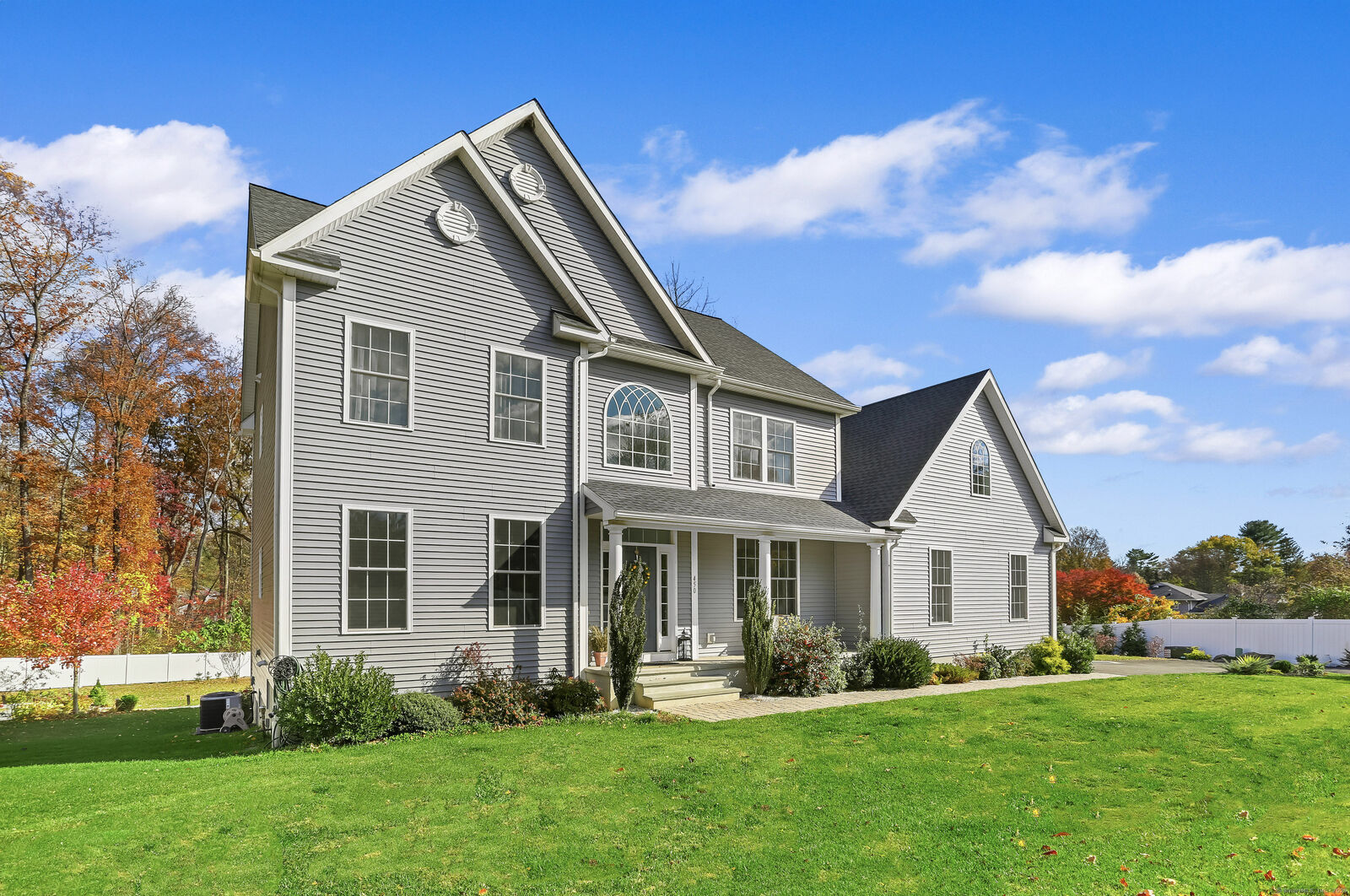 Property Photo:  450 James Farm Road  CT 06614 