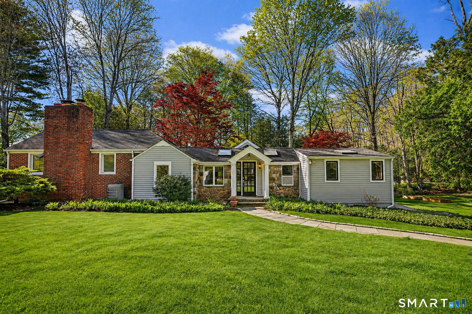 Property Photo:  815 Valley Road  CT 06840 