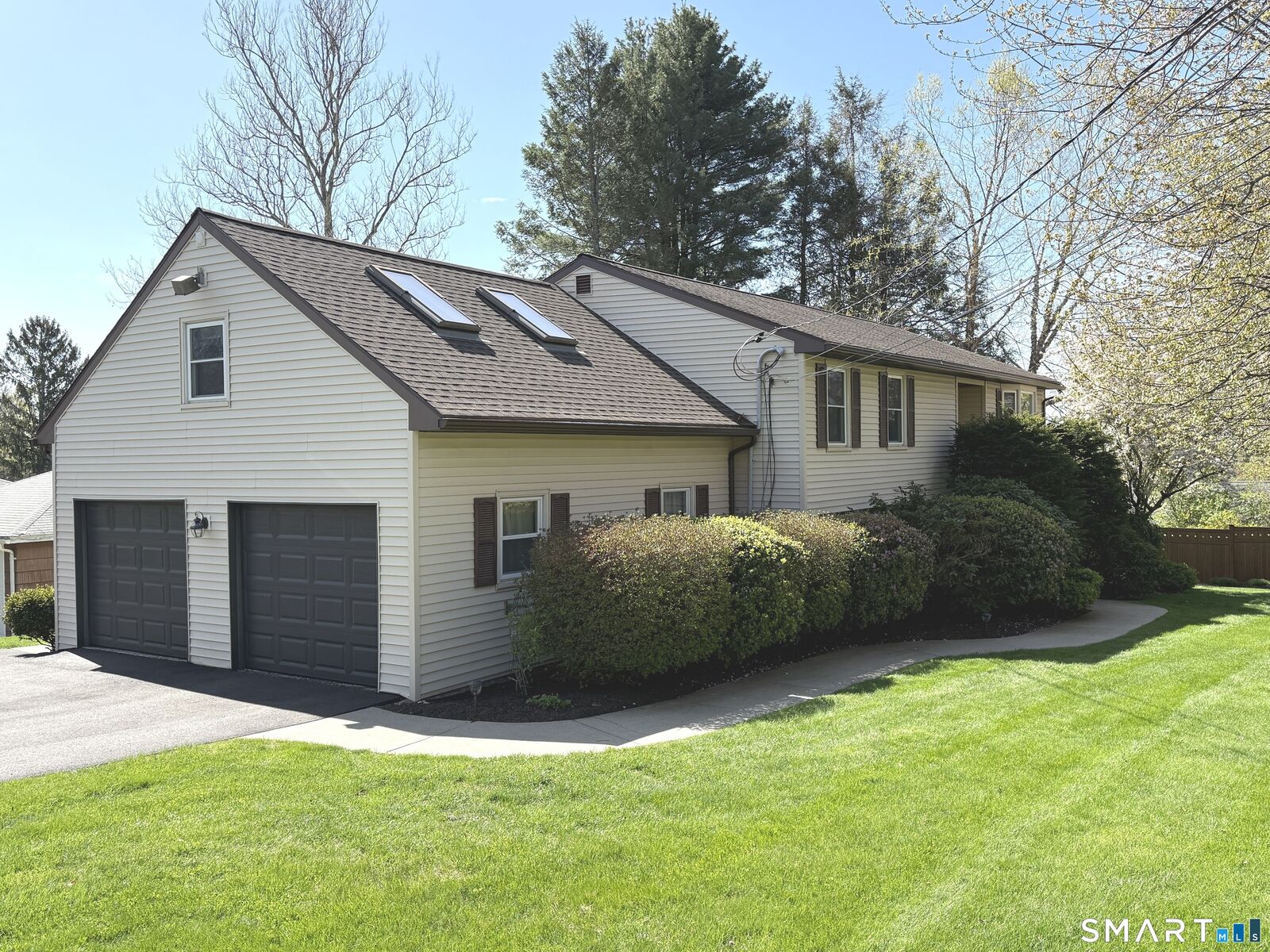 Property Photo:  280 Spindle Hill Road  CT 06716 