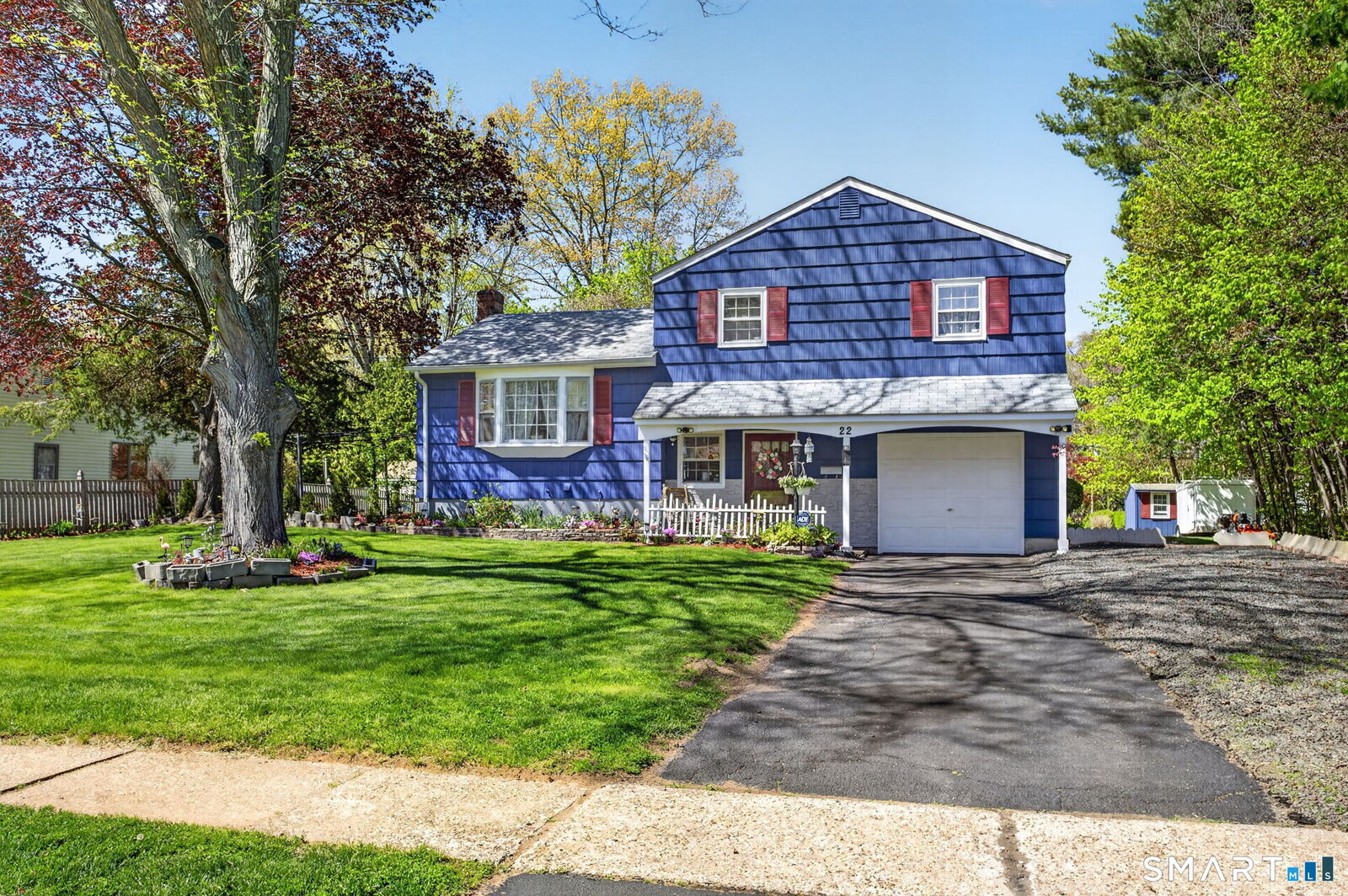 Property Photo:  22 Magnolia Drive  CT 06118 