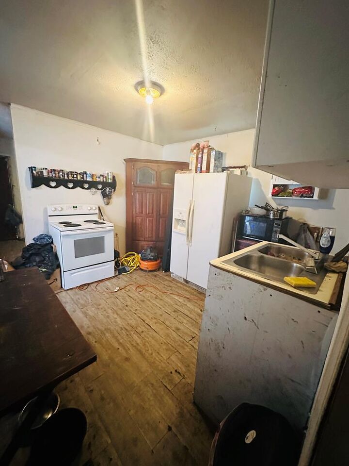 Property Photo:  98 Brownell St  OH 45601 