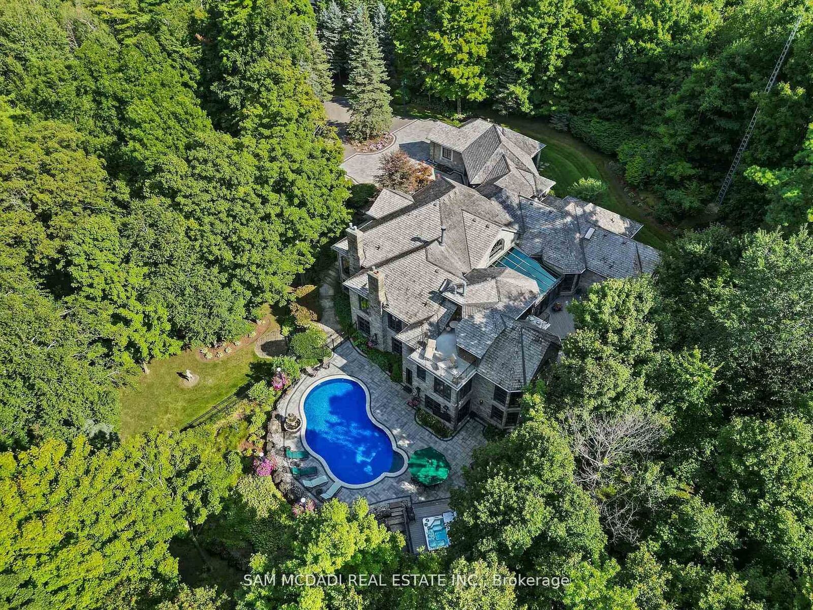 Property Photo: 10140 Pineview Trail ON L0P 1B0