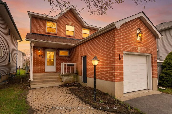 870 Walker Court — photo 1