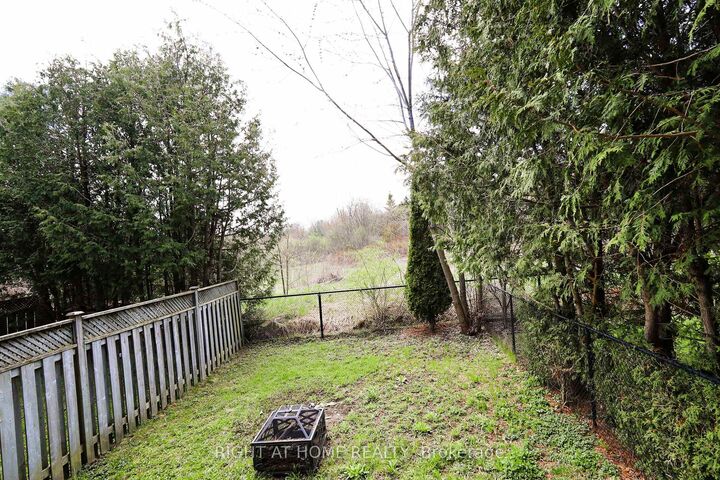 Property Photo: 82 Colesbrook Road ON L4S 2G5