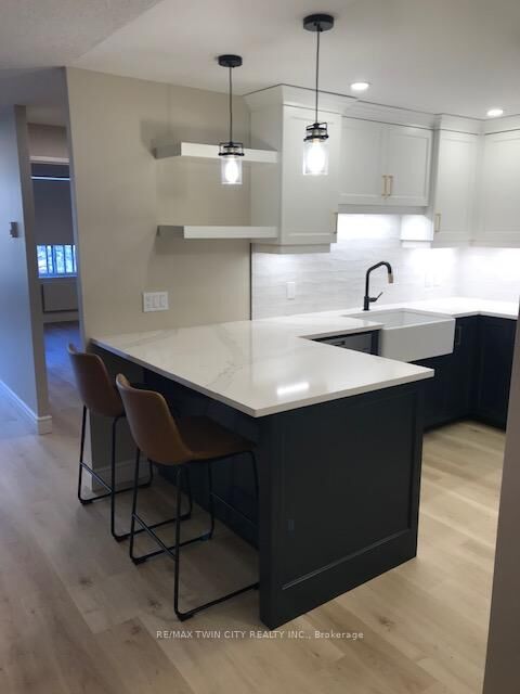 Property Photo: 35 Green Valley Drive 502 ON N2P 2A5