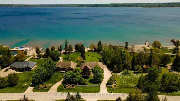 361 Balmy Beach Road — photo 1