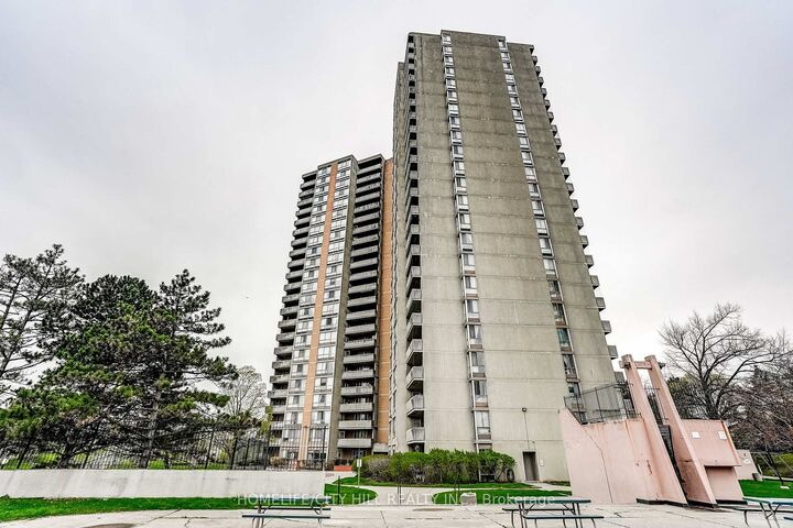Property Photo: 10 Martha Eaton Way 1508 ON M6M 5B3