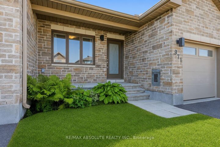 Property Photo:  971 Leishman Drive  ON K0A 1A0 