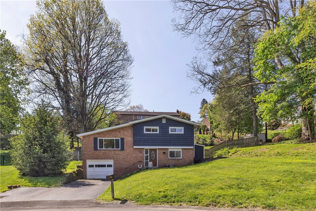 Property Photo:  134 Bleil Dr  PA 15116 