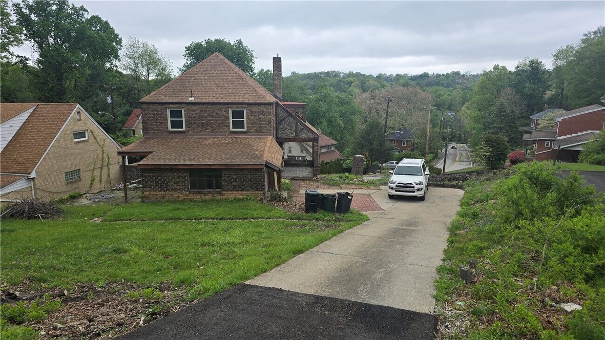 Property Photo:  114 Braddock Rd  PA 15221 