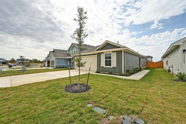Property Photo:  13405 Grays Peak Path  TX 78610 
